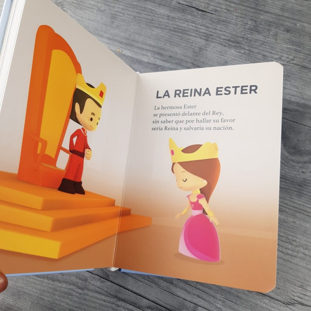 Biblia Pequeños Heroes Para Bebes abierto,