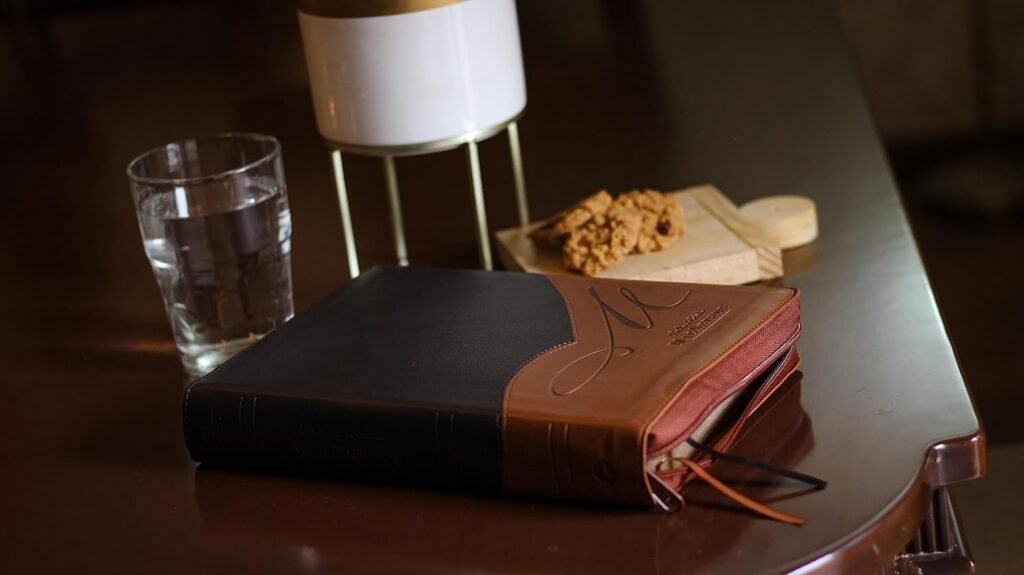 Biblia de Estudio MacArthur CON CIERRE