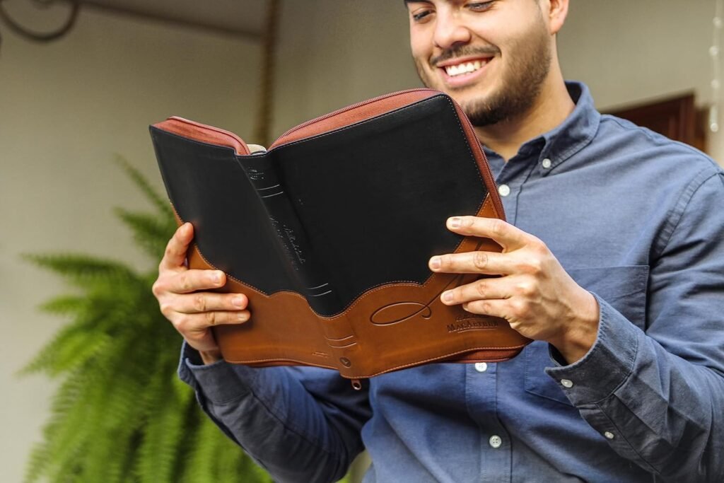 Persona Biblia de Estudio MacArthur CON CIERRE